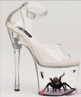 örümcekli topuklu ayakkabı