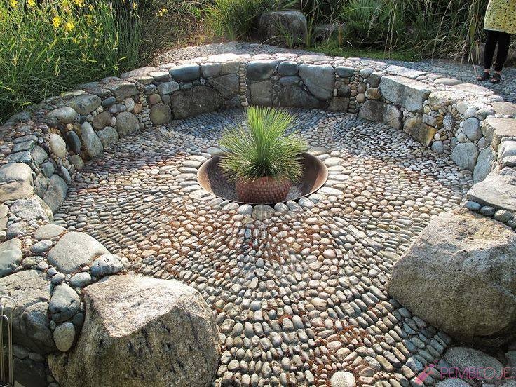 Pratik ve ilginç ev - bahçe dekorasyonu  taşlarla bahçe süsleme