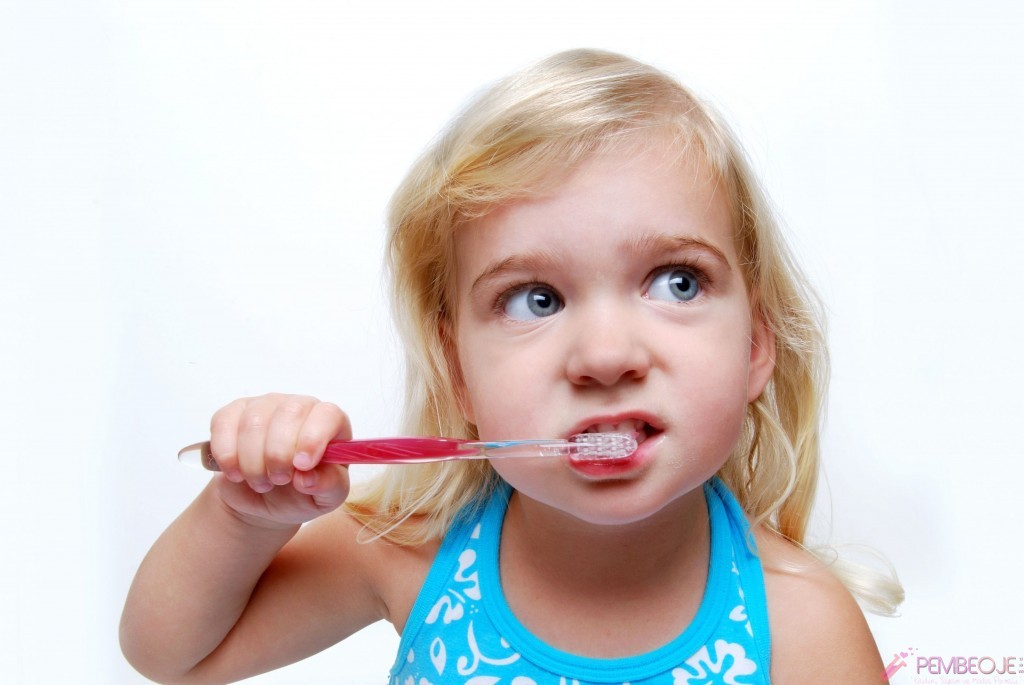 Diş hangi sıklıkla fırçalanmalı