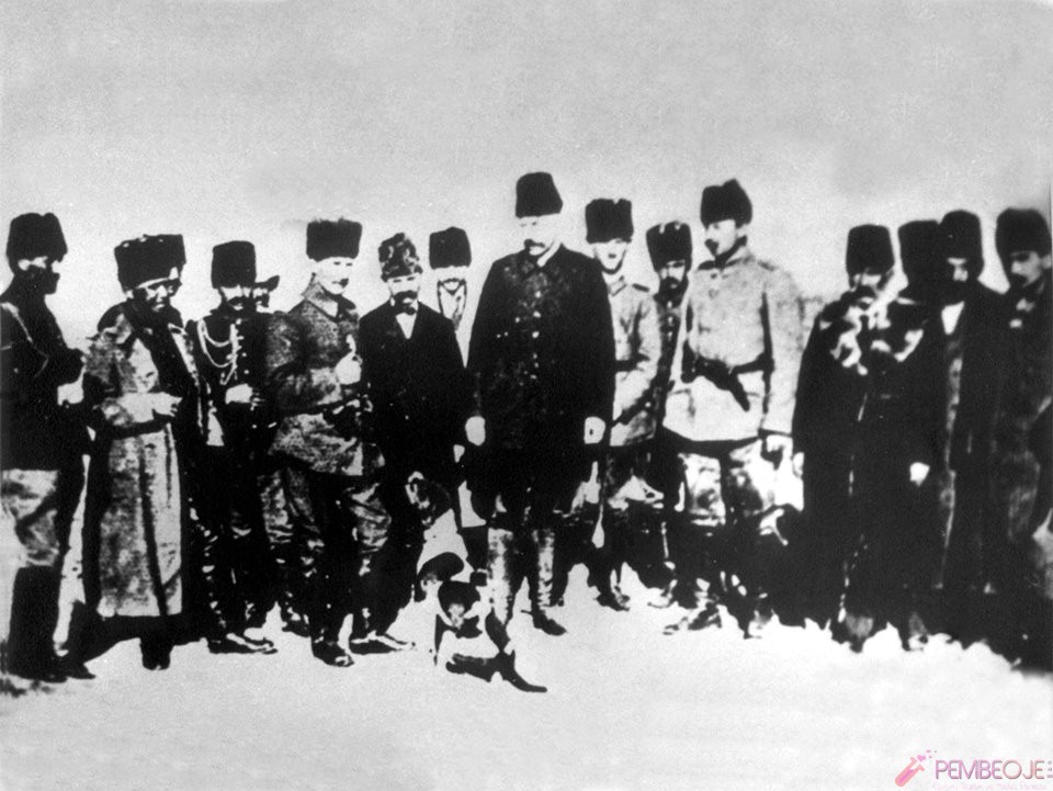 Mustafa Kemal Atatürk Resimleri - Fotoğrafları (104)