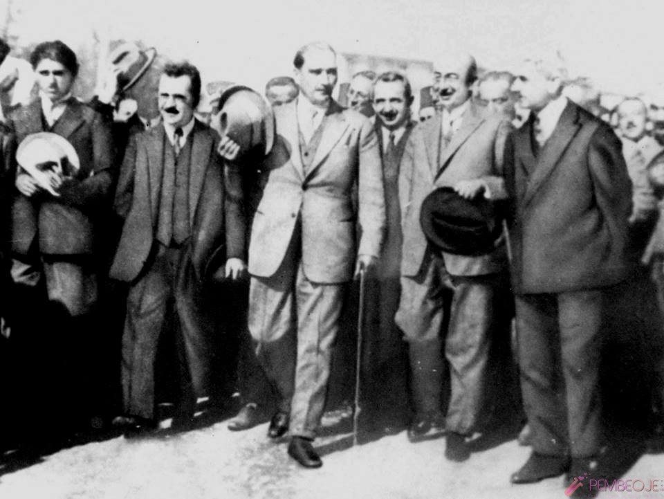 Mustafa Kemal Atatürk Resimleri - Fotoğrafları (111)