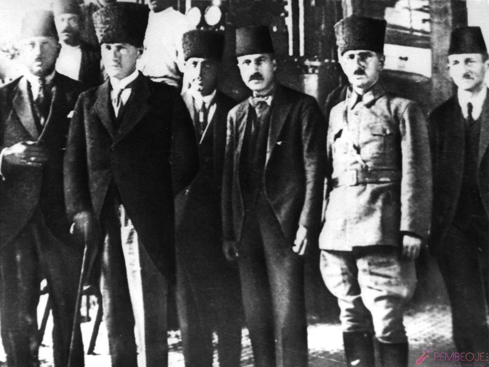 Mustafa Kemal Atatürk Resimleri - Fotoğrafları (113)