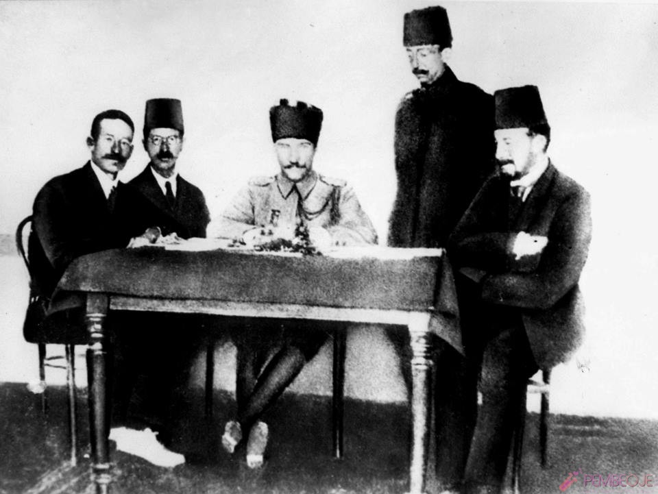 Mustafa Kemal Atatürk Resimleri - Fotoğrafları (118)