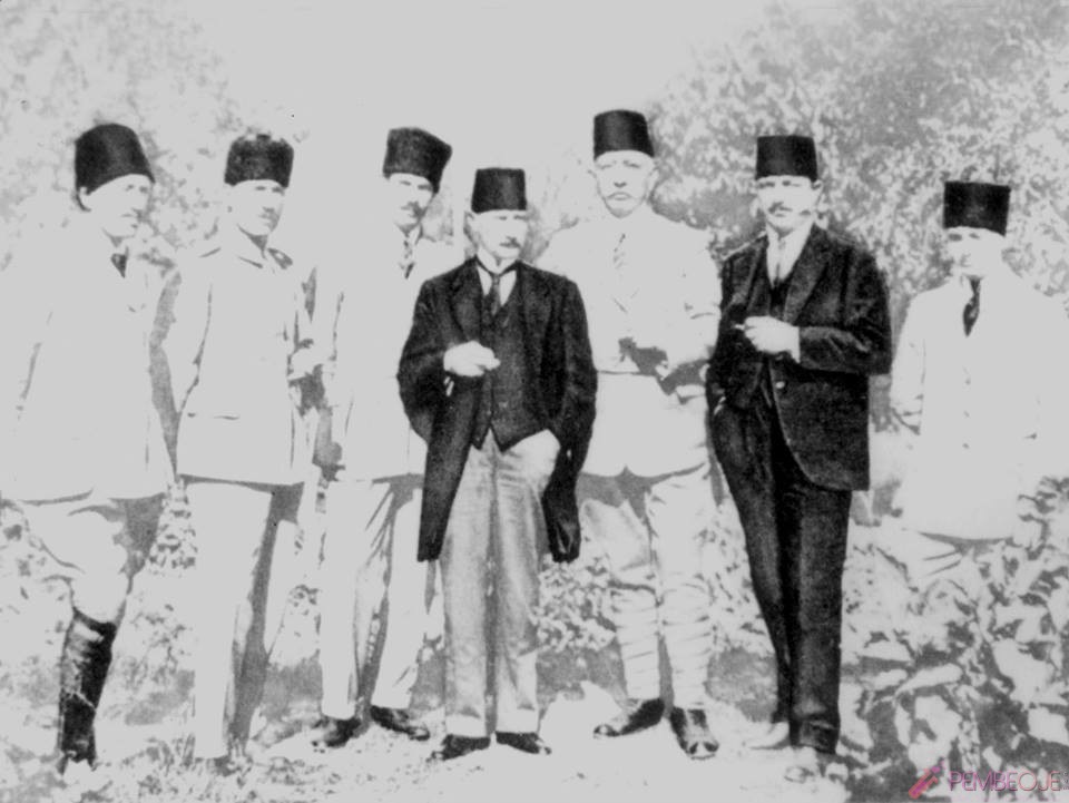 Mustafa Kemal Atatürk Resimleri - Fotoğrafları (119)