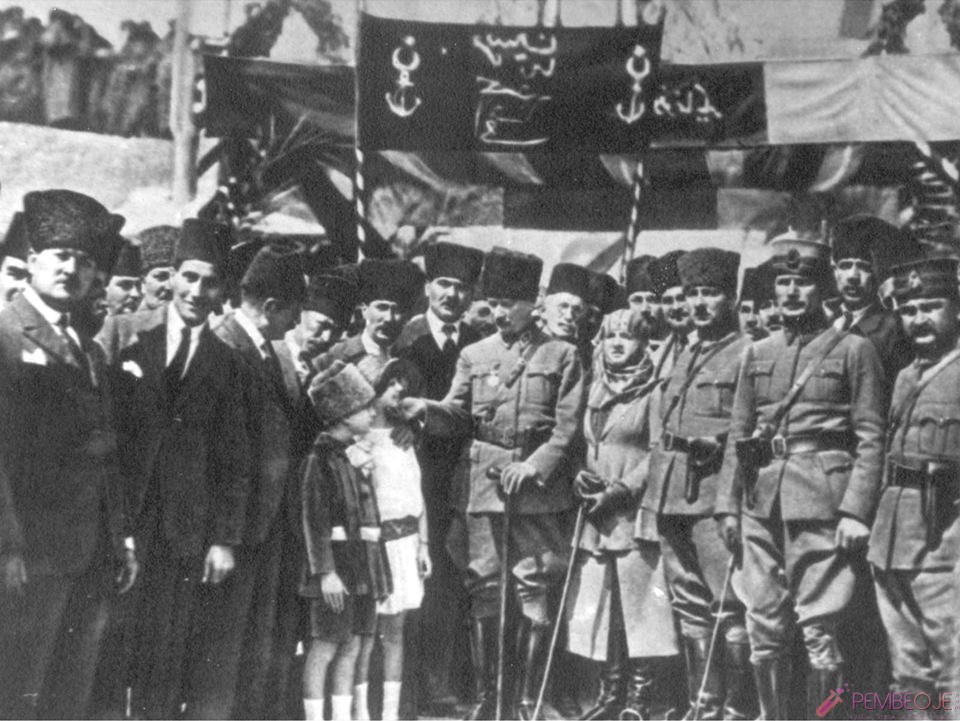 Mustafa Kemal Atatürk Resimleri - Fotoğrafları (123)