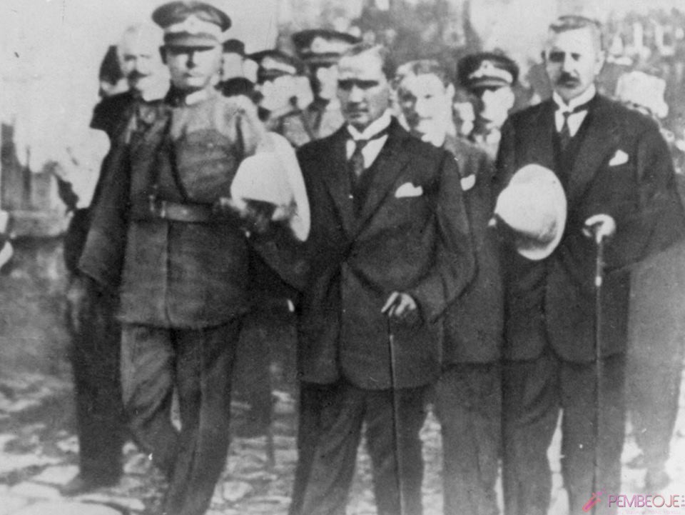 Mustafa Kemal Atatürk Resimleri - Fotoğrafları (128)