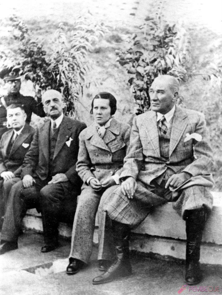 Mustafa Kemal Atatürk Resimleri - Fotoğrafları (131)
