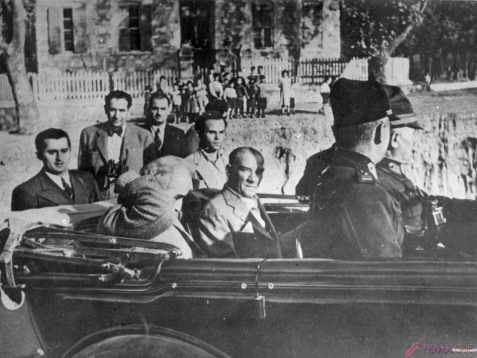 Mustafa Kemal Atatürk Resimleri - Fotoğrafları (136)
