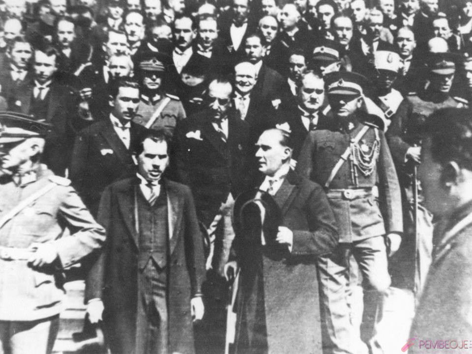 Mustafa Kemal Atatürk Resimleri - Fotoğrafları (140)