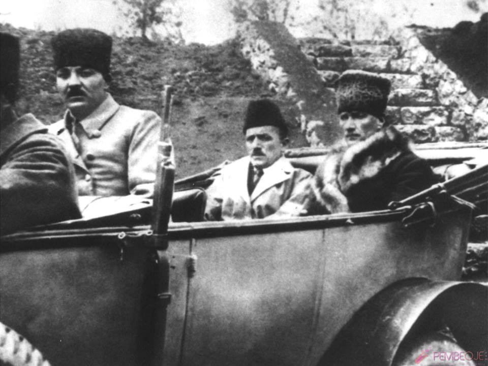 Mustafa Kemal Atatürk Resimleri - Fotoğrafları (150)