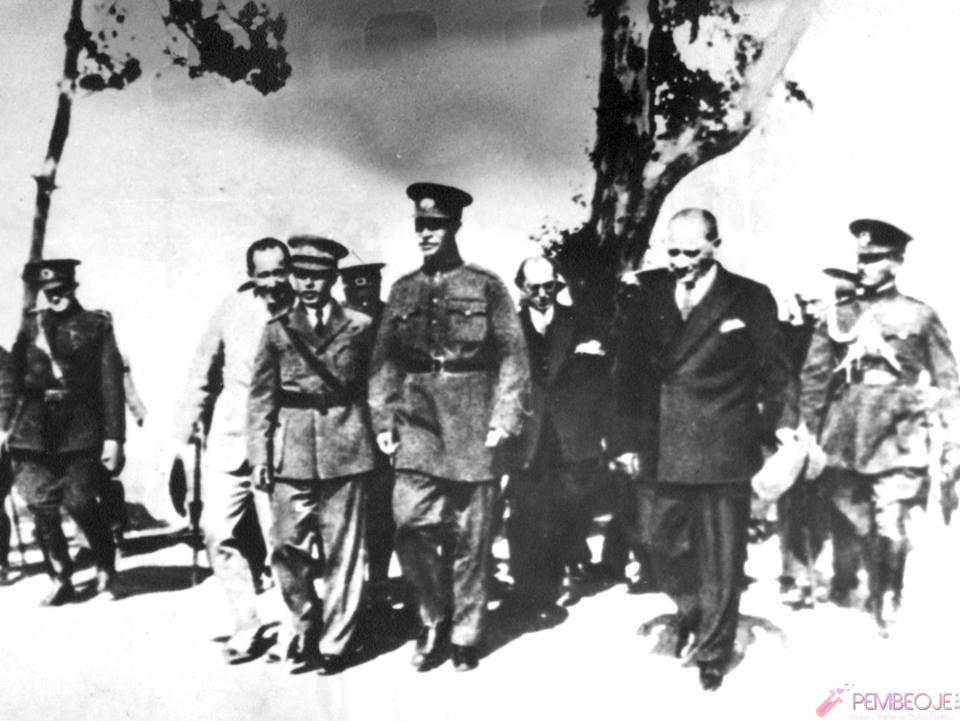 Mustafa Kemal Atatürk Resimleri - Fotoğrafları (170)