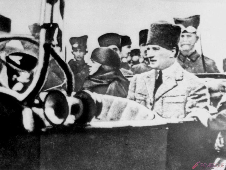 Mustafa Kemal Atatürk Resimleri - Fotoğrafları (185)