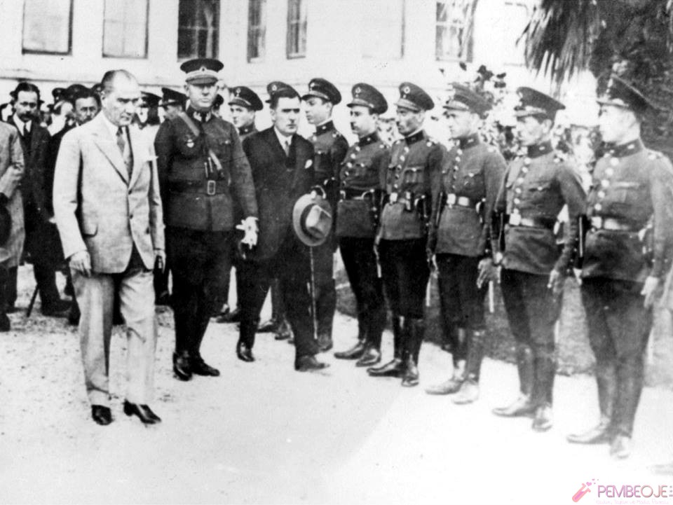 Mustafa Kemal Atatürk Resimleri - Fotoğrafları (190)