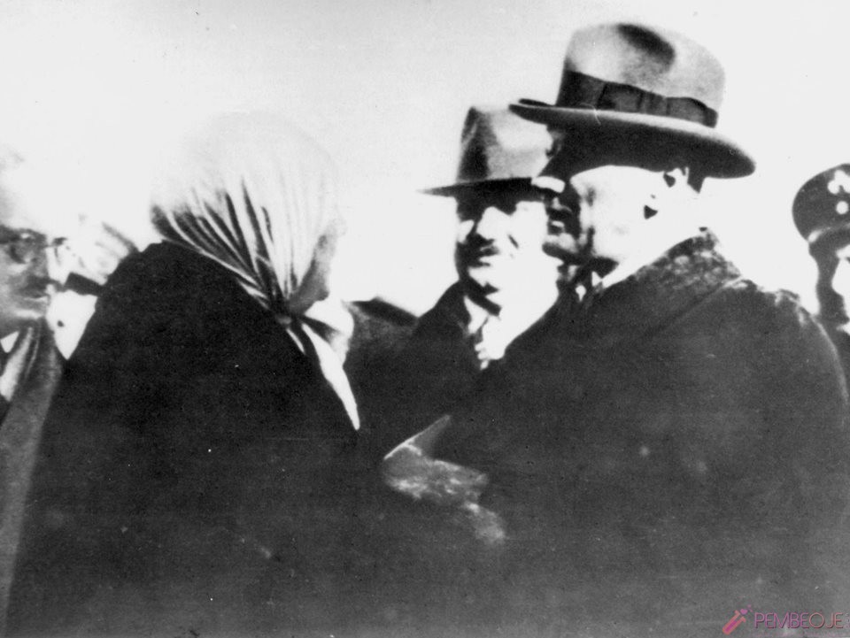 Mustafa Kemal Atatürk Resimleri - Fotoğrafları (209)
