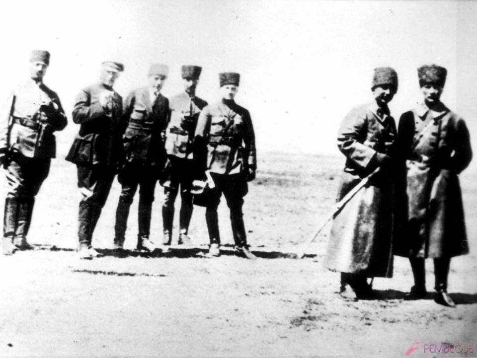 Mustafa Kemal Atatürk Resimleri - Fotoğrafları (216)