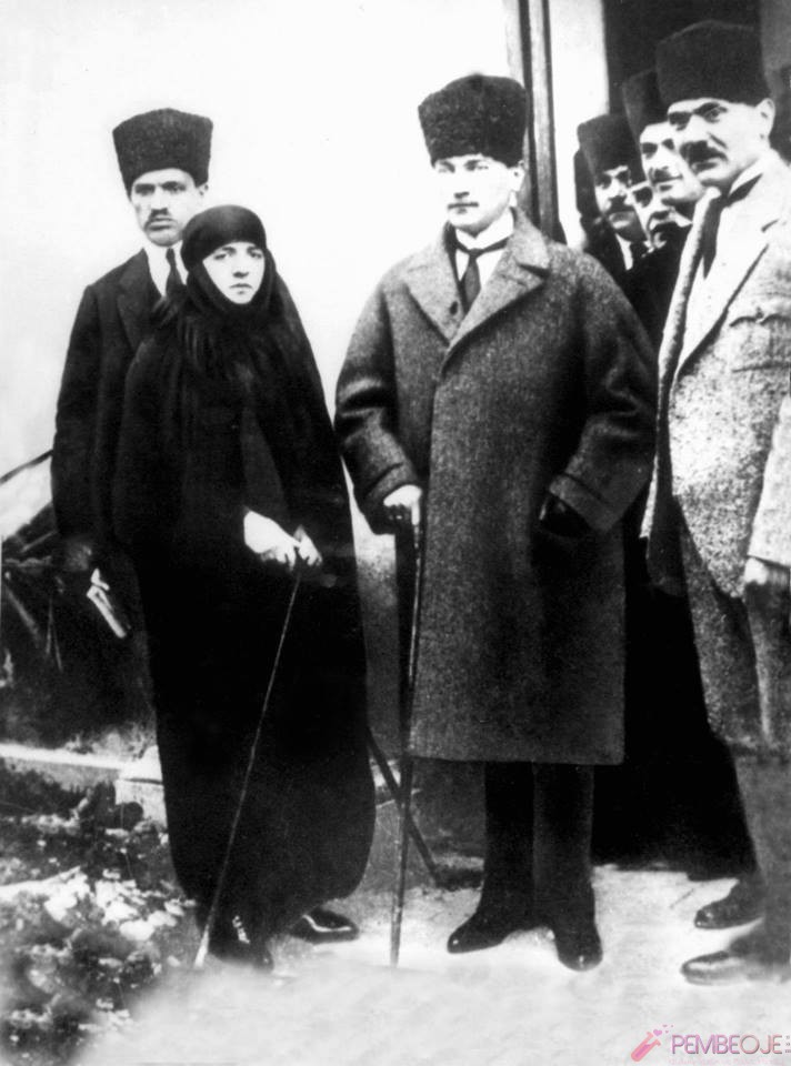 Mustafa Kemal Atatürk Resimleri - Fotoğrafları (223)