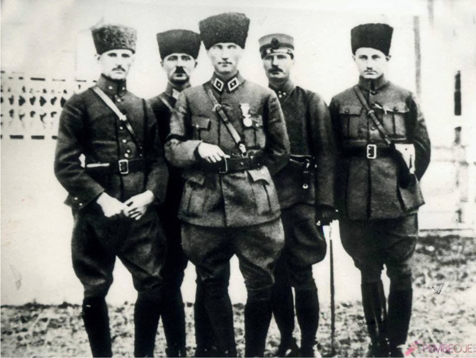 Mustafa Kemal Atatürk Resimleri - Fotoğrafları (225)