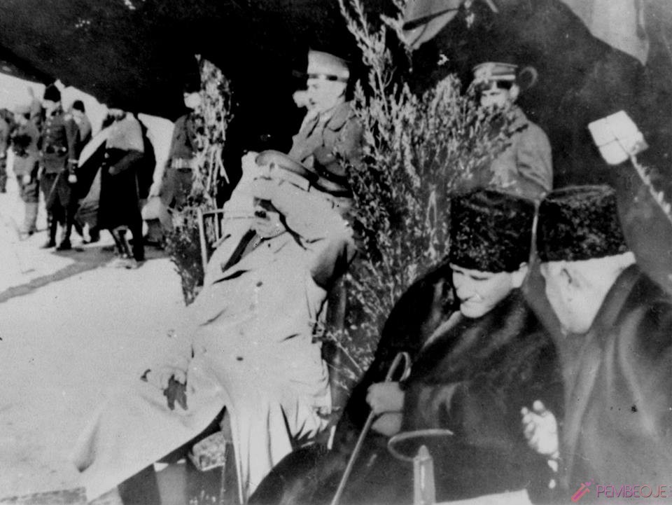 Mustafa Kemal Atatürk Resimleri - Fotoğrafları (249)