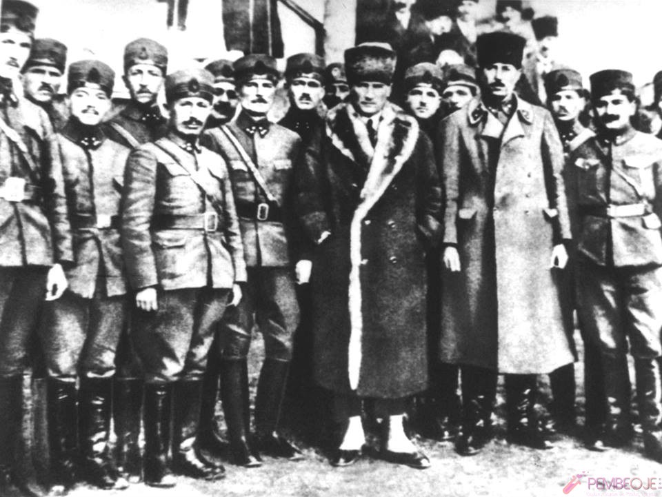 Mustafa Kemal Atatürk Resimleri - Fotoğrafları (269)