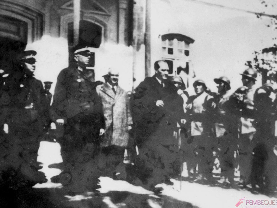 Mustafa Kemal Atatürk Resimleri - Fotoğrafları (27)