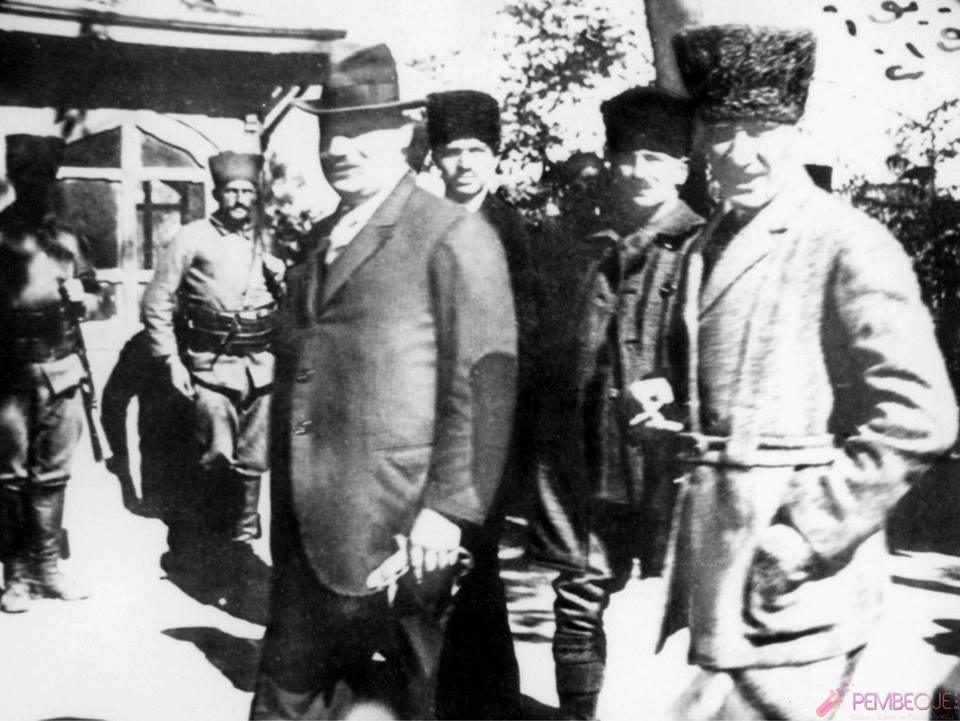 Mustafa Kemal Atatürk Resimleri - Fotoğrafları (281)