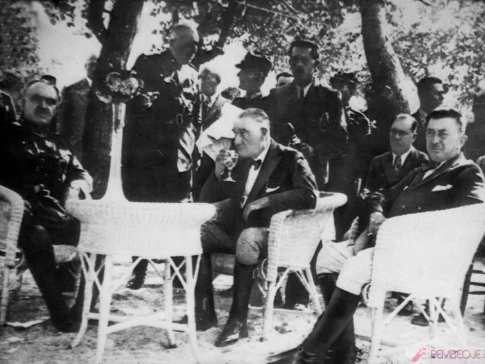 Mustafa Kemal Atatürk Resimleri - Fotoğrafları (282)