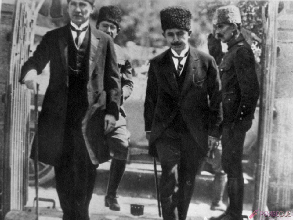 Mustafa Kemal Atatürk Resimleri - Fotoğrafları (302)