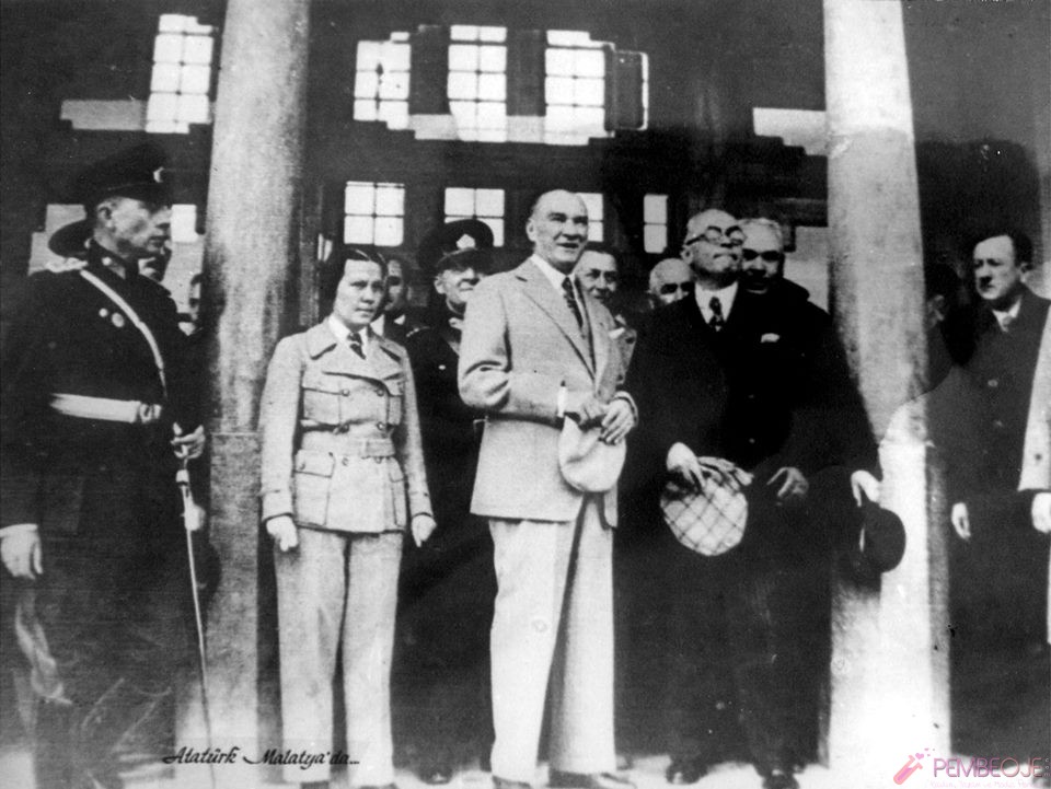 Mustafa Kemal Atatürk Resimleri - Fotoğrafları (306)