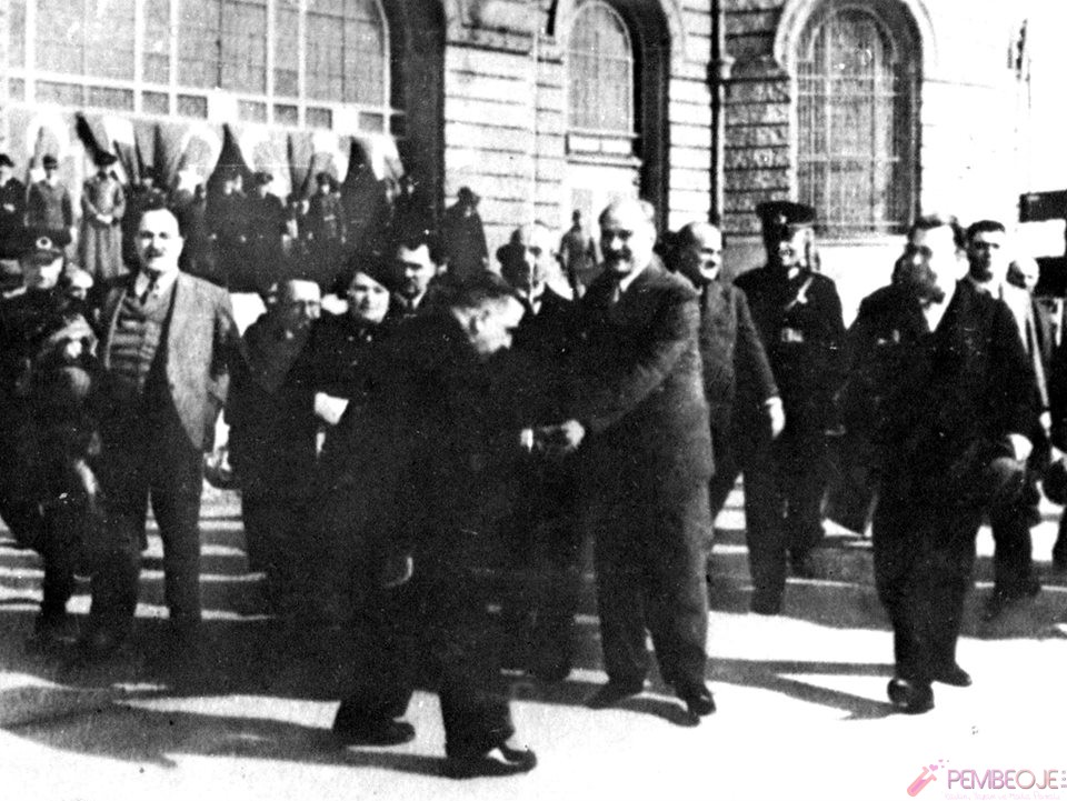 Mustafa Kemal Atatürk Resimleri - Fotoğrafları (322)