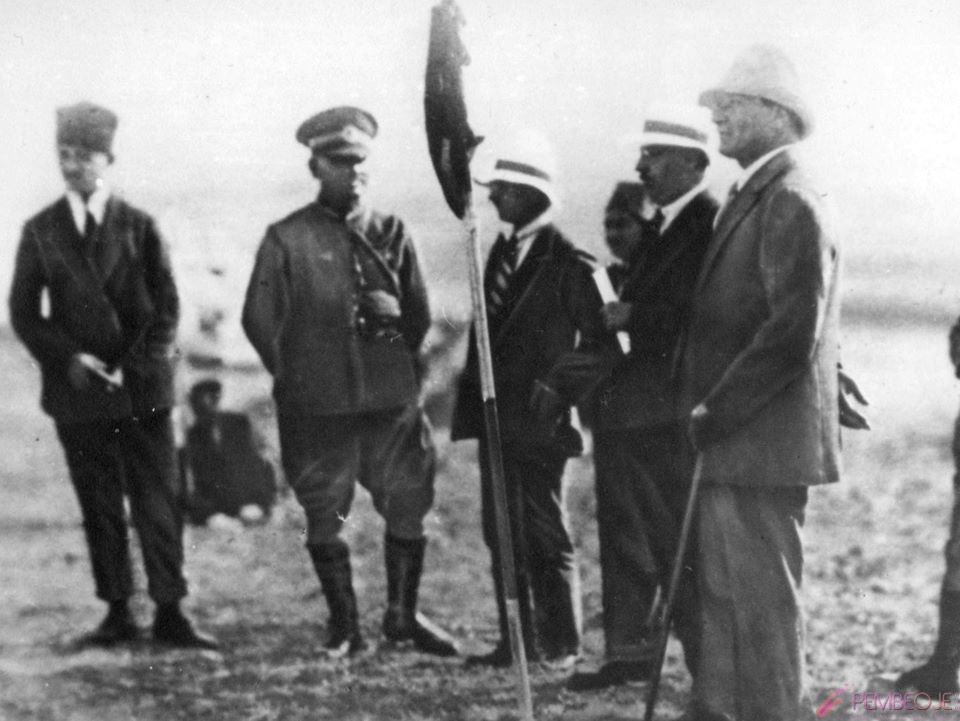 Mustafa Kemal Atatürk Resimleri - Fotoğrafları (327)