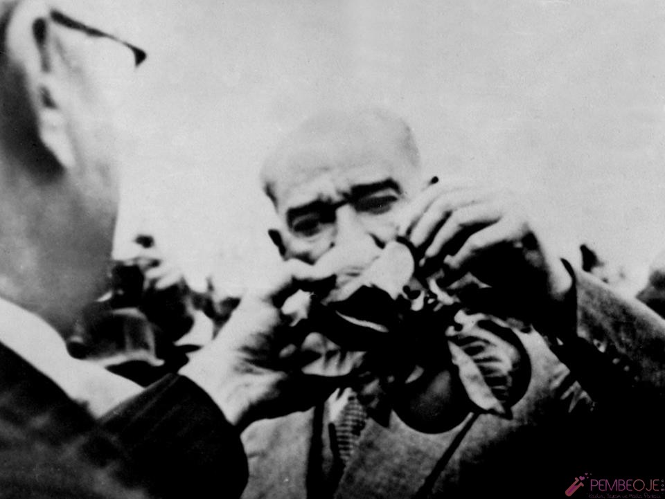 Mustafa Kemal Atatürk Resimleri - Fotoğrafları (353)