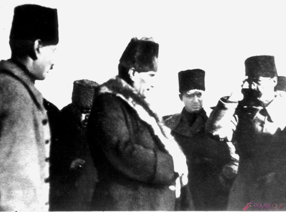 Mustafa Kemal Atatürk Resimleri - Fotoğrafları (355)