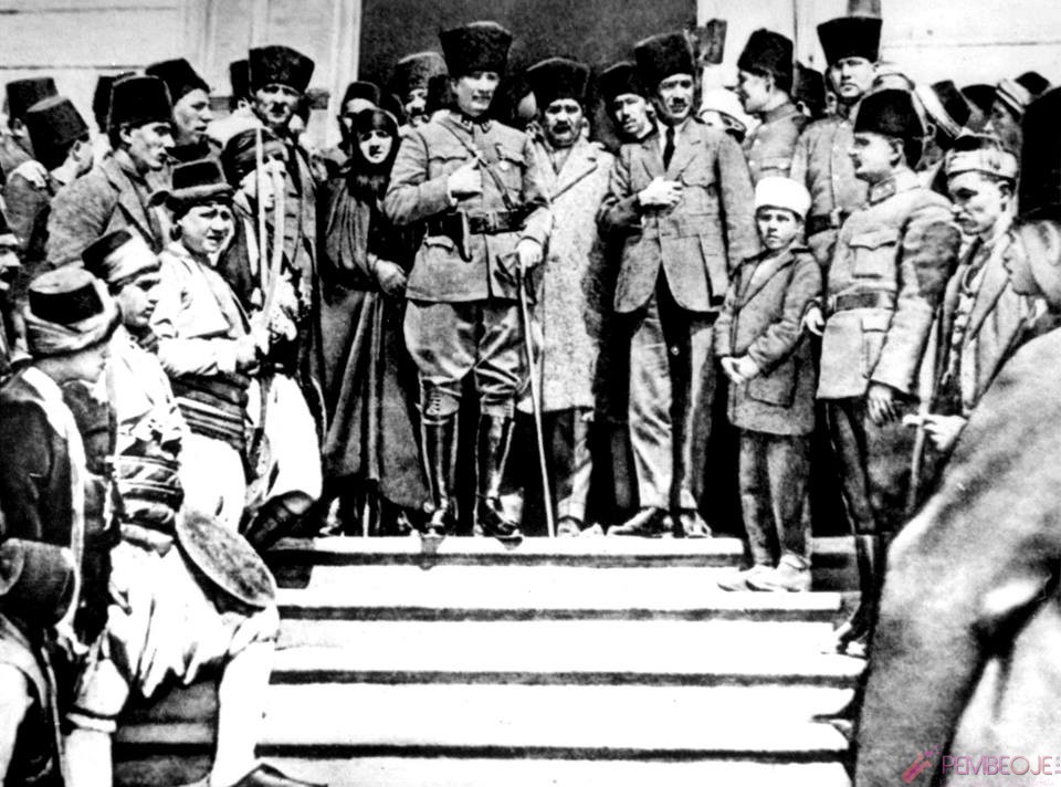 Mustafa Kemal Atatürk Resimleri - Fotoğrafları (358)