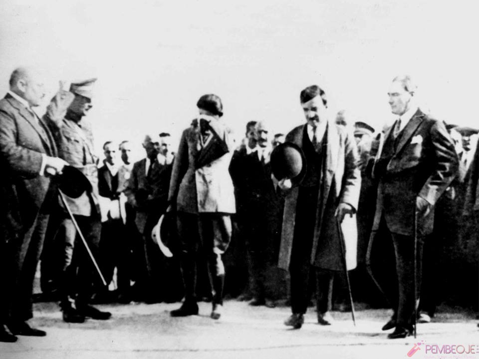 Mustafa Kemal Atatürk Resimleri - Fotoğrafları (376)