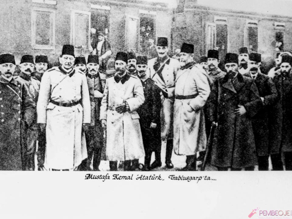 Mustafa Kemal Atatürk Resimleri - Fotoğrafları (380)