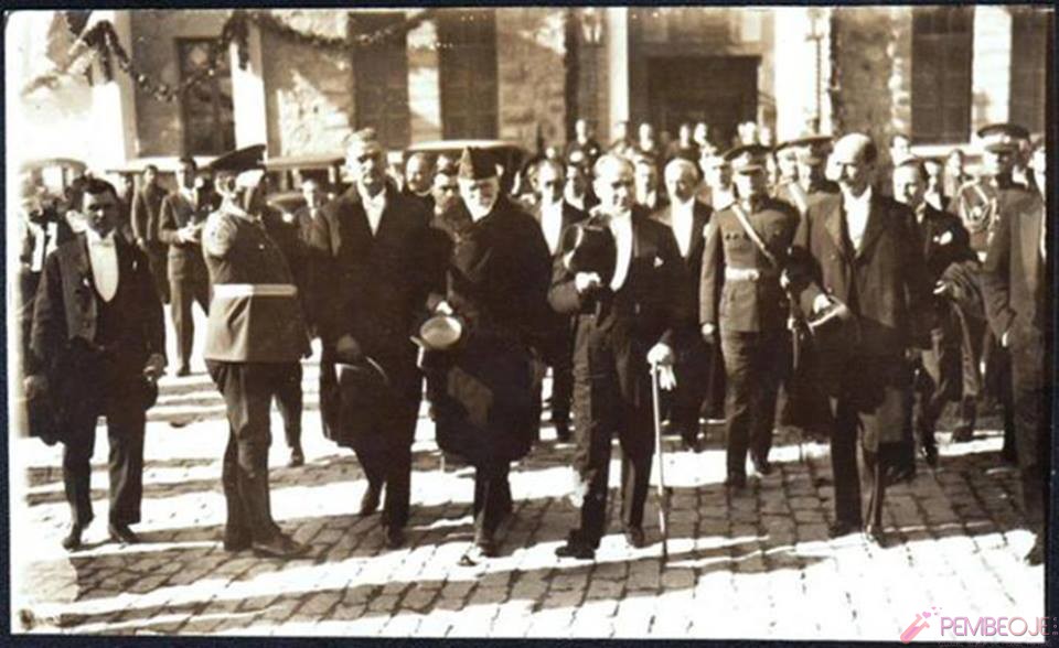 Mustafa Kemal Atatürk Resimleri - Fotoğrafları (408)