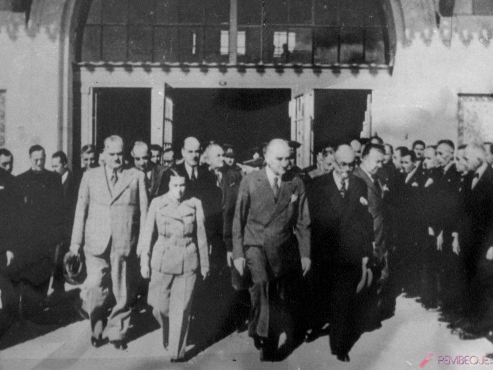 Mustafa Kemal Atatürk Resimleri - Fotoğrafları (58)