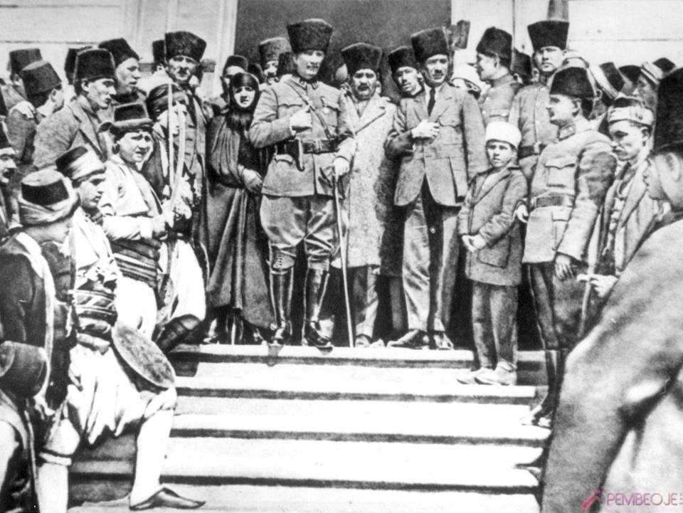 Mustafa Kemal Atatürk Resimleri - Fotoğrafları (96)